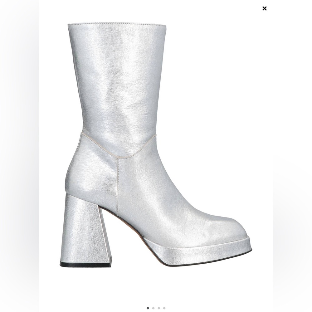 New Rare Silver Leather Retro Style Boots